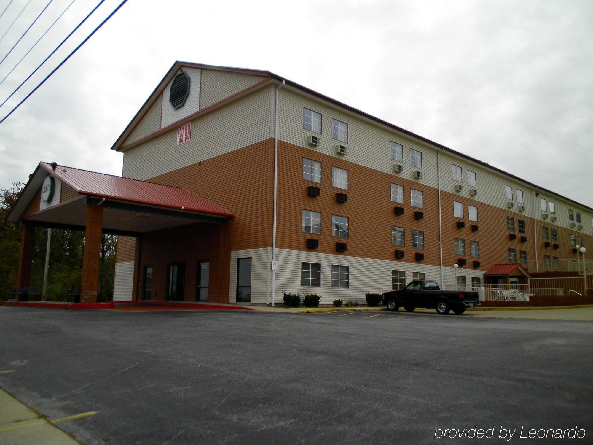 Grand View Inn & Suites Брэнсон Экстерьер фото