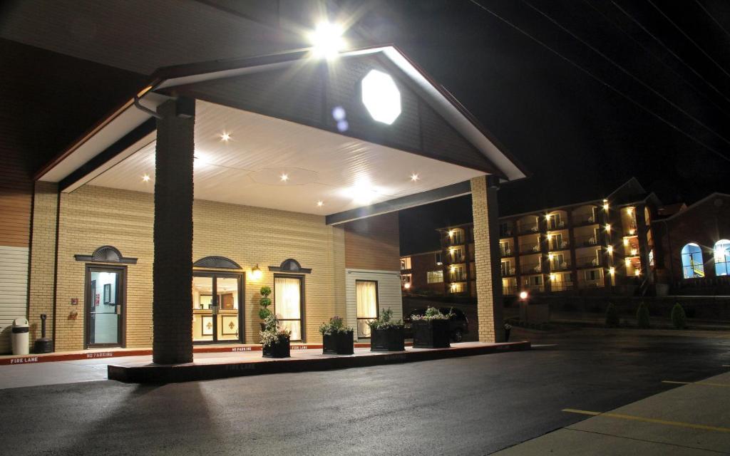 Grand View Inn & Suites Брэнсон Экстерьер фото