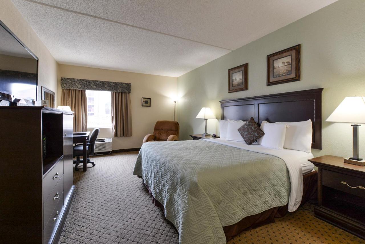 Grand View Inn & Suites Брэнсон Экстерьер фото